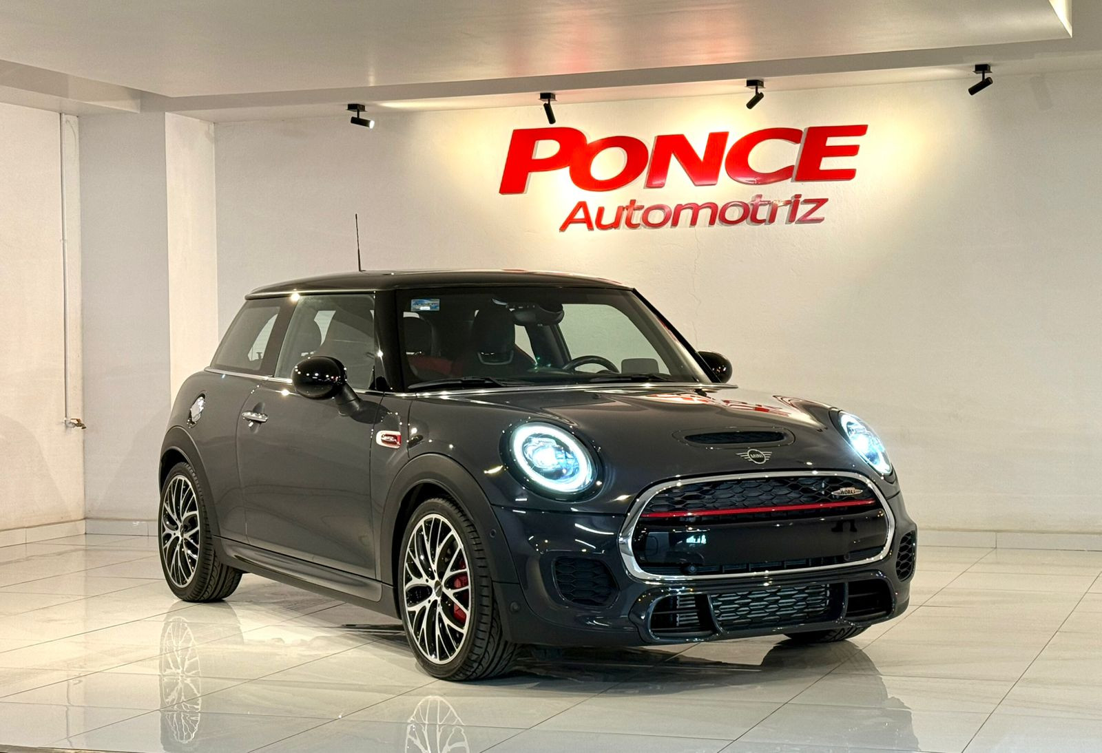 MINI COOPER HOT CHILLI 2019