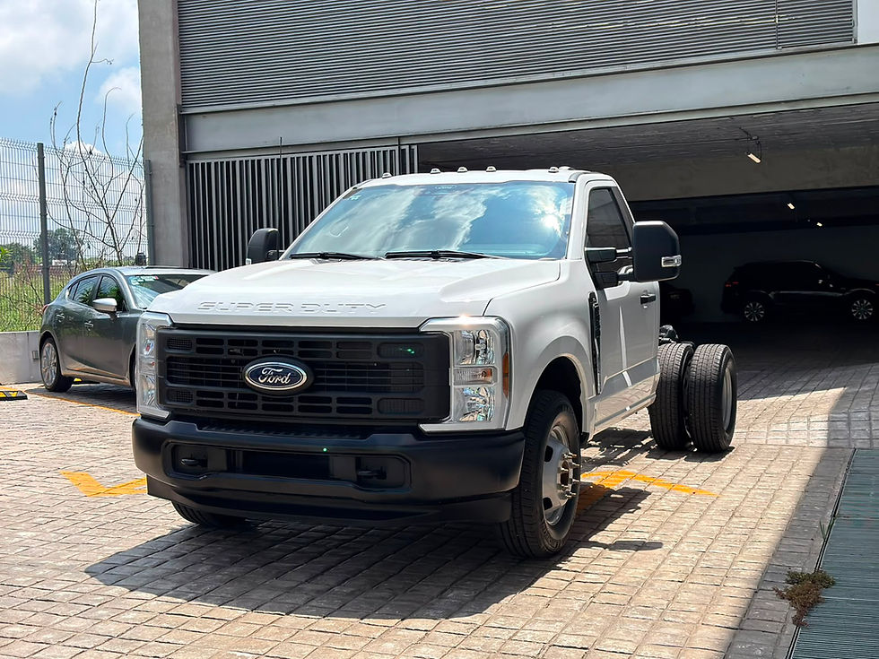 Miniatura: F-350 XL CHASIS CABINA 2024