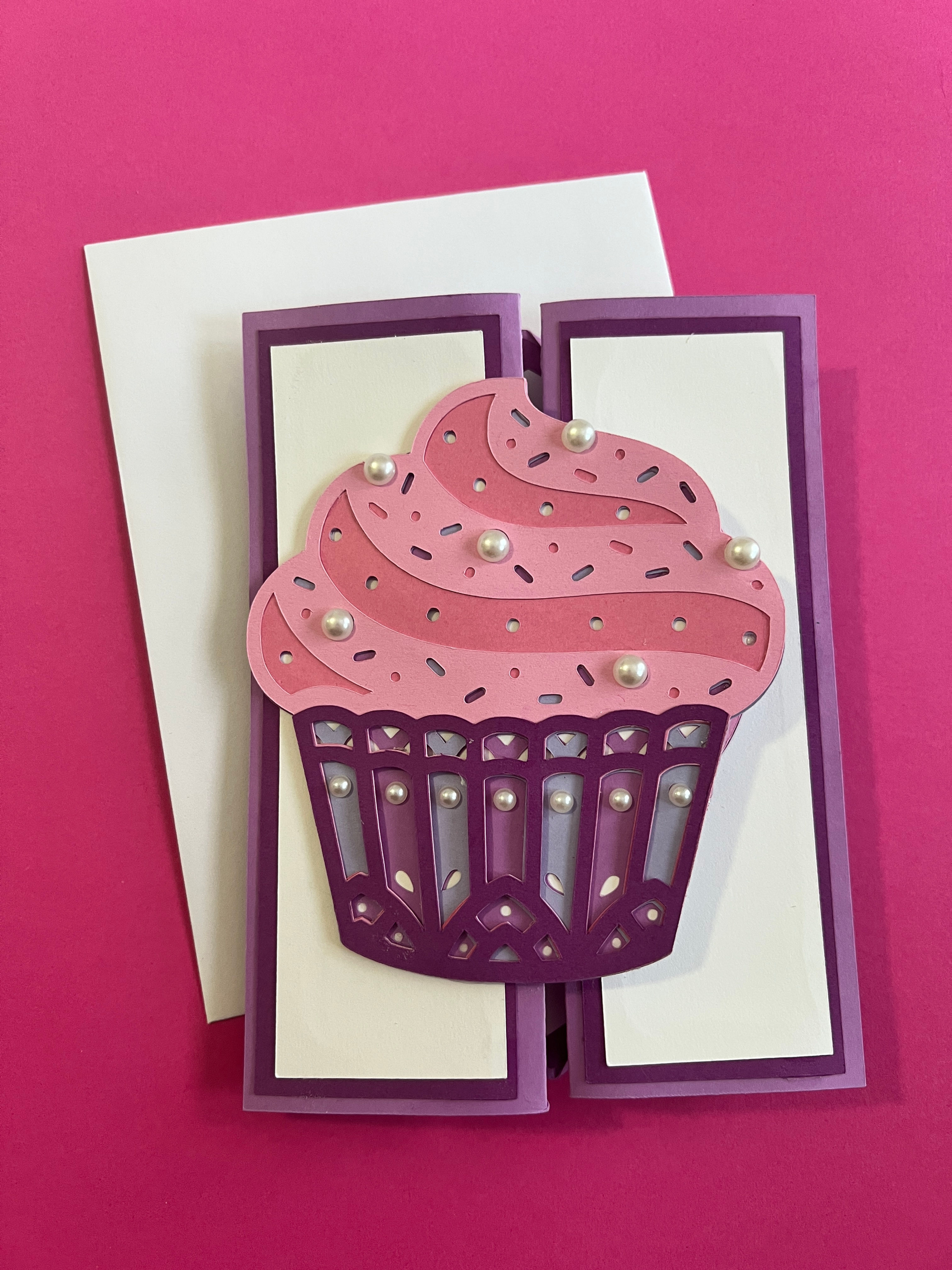 Cupcake Fold-out Happy Birthday Card