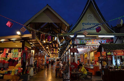 ein Foto vom täglich stattfindenden nachtmarkt in Hua Hin