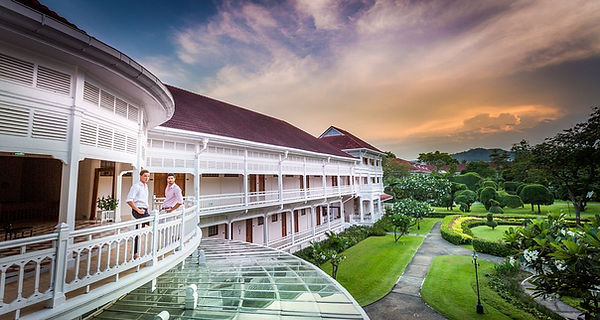 Foto des Hotels mit Hotelgarten Landseite