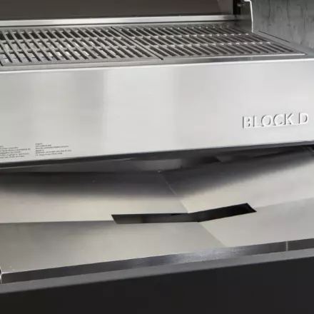 détail acier inoxydable block D