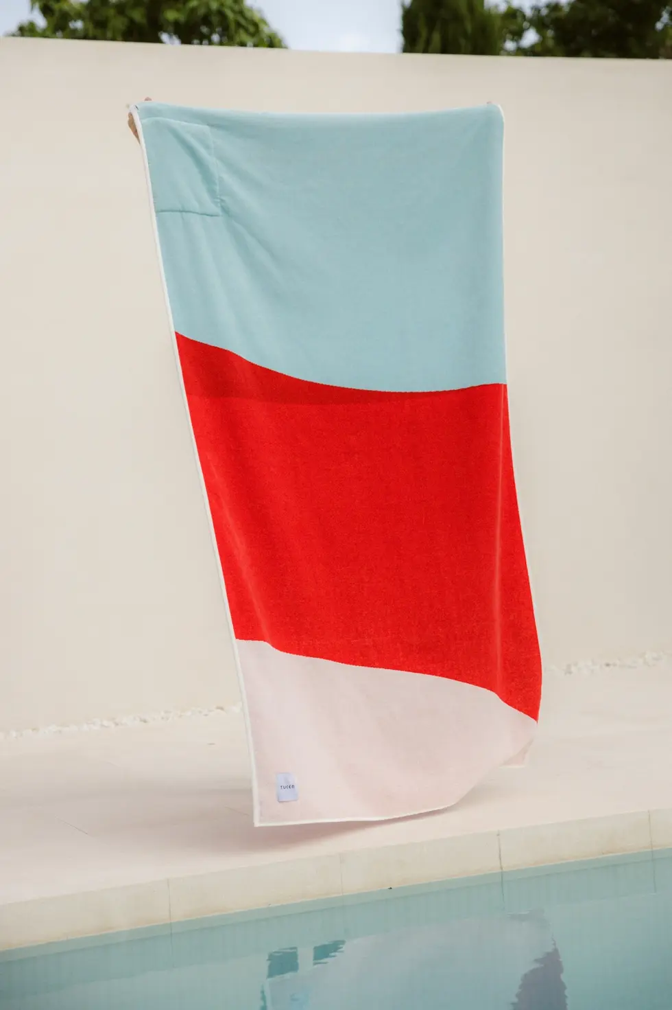 Serviette de plage connectable Tucca BERRY bleu clair rouge blanc