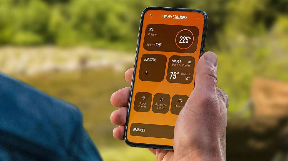 Application mobile Traeger affichant la température du barbecue, la sonde de cuisson et les commandes à distance depuis un smartphone.
