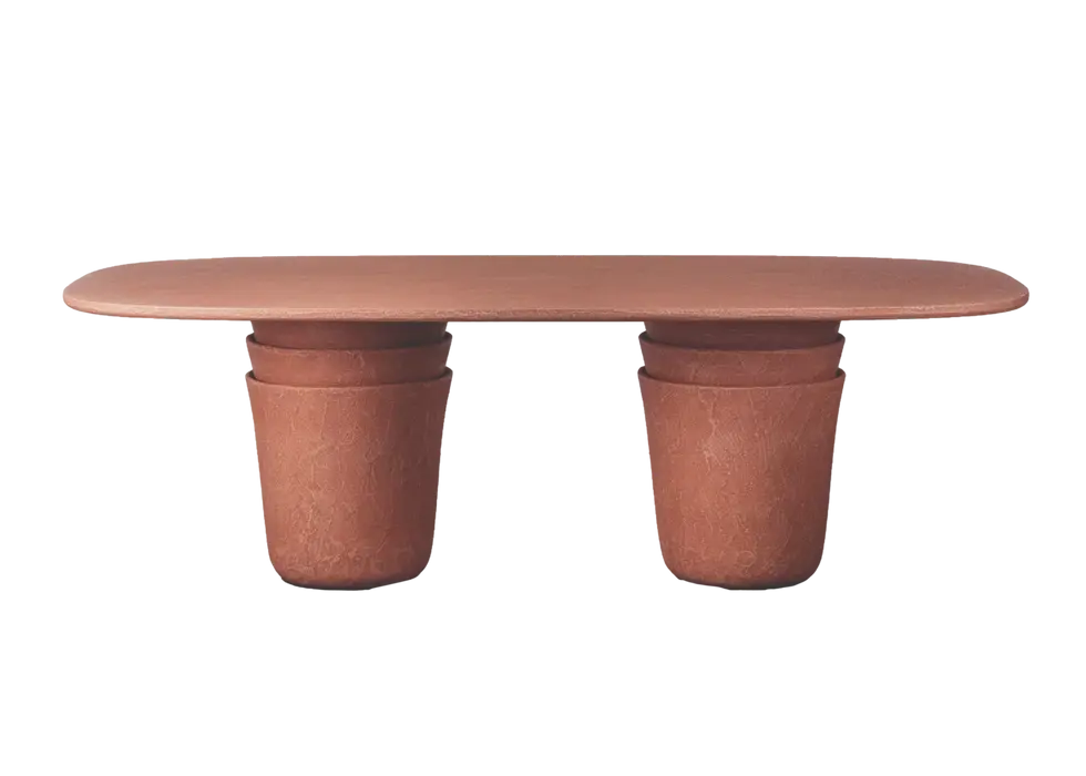 Visuel produit isolé de la table KASANE en terracotta, vue de profil.