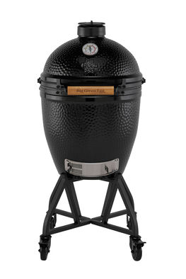 Big Green Egg The Onyx Large noir sur chariot vue de face sur fond blanc
