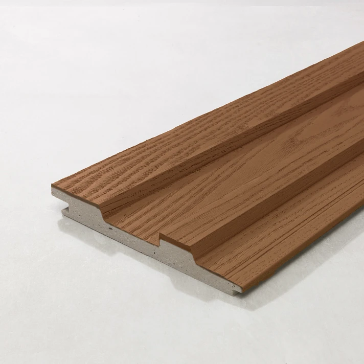 Profil de bardage Millboard Envello Board & Batten+ finition Coppered Oak, design rainuré inspiré des constructions traditionnelles pour aménagements extérieurs haut de gamme