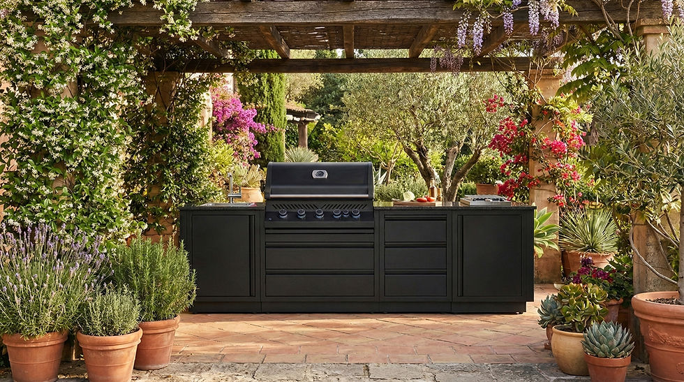 Cuisine extérieure Napoleon OASIS avec meubles de rangement modulaires installés en extérieur