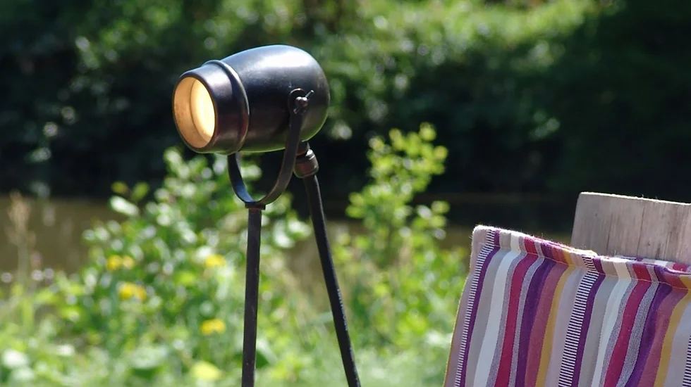 projecteur de jardin authentage spot sur tige