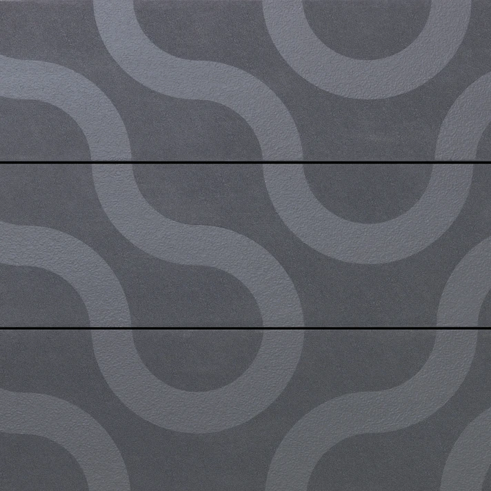 Détail du motif Contour Brushed Basalt de Millboard, avec formes ondulées sur fond gris minéral.