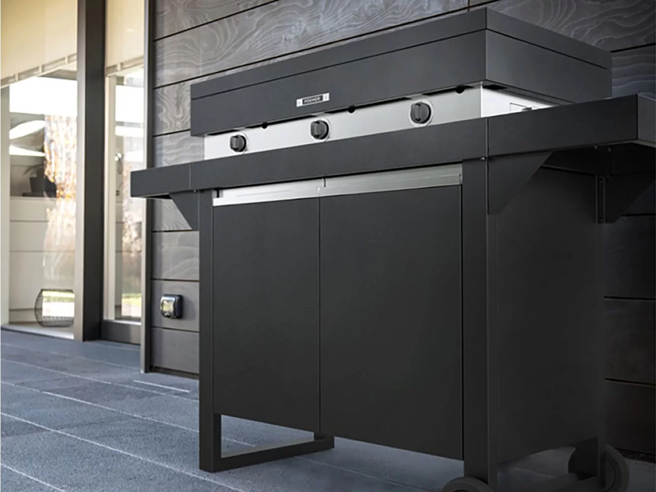 barbecue sur pied avec portes fogher