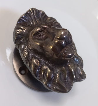 Miniatura: SOPORTE LEON PARA CORTINA EN BRONCE ANTIGUO