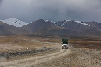 big-truck-mountain-road.jpg