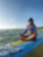 yoga en playa, yoga mindfulness, clase grupal en arena, yoga atardecer Cancún