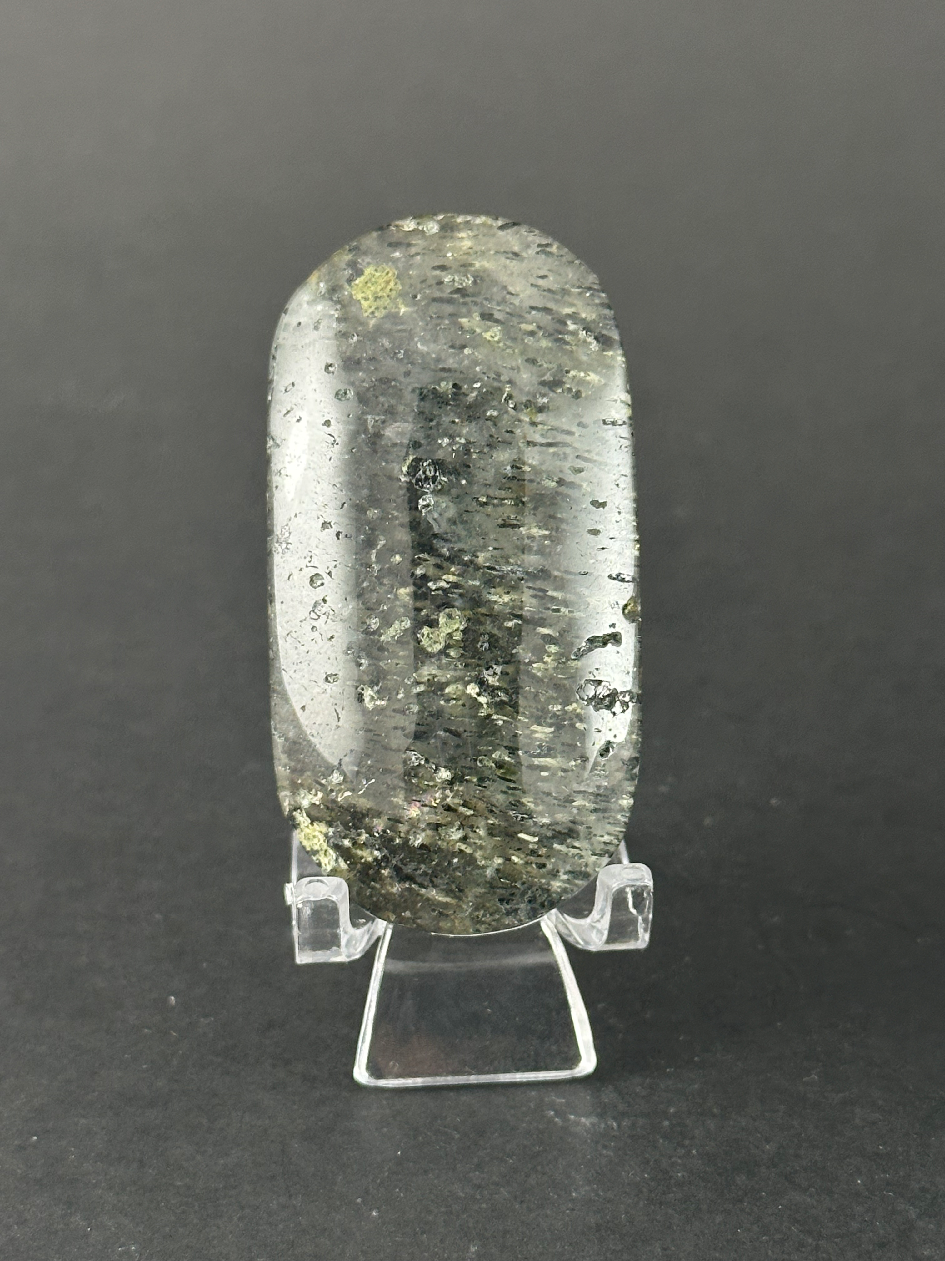 Pierre de paume de quartz tourmalinés avec inclusion divers