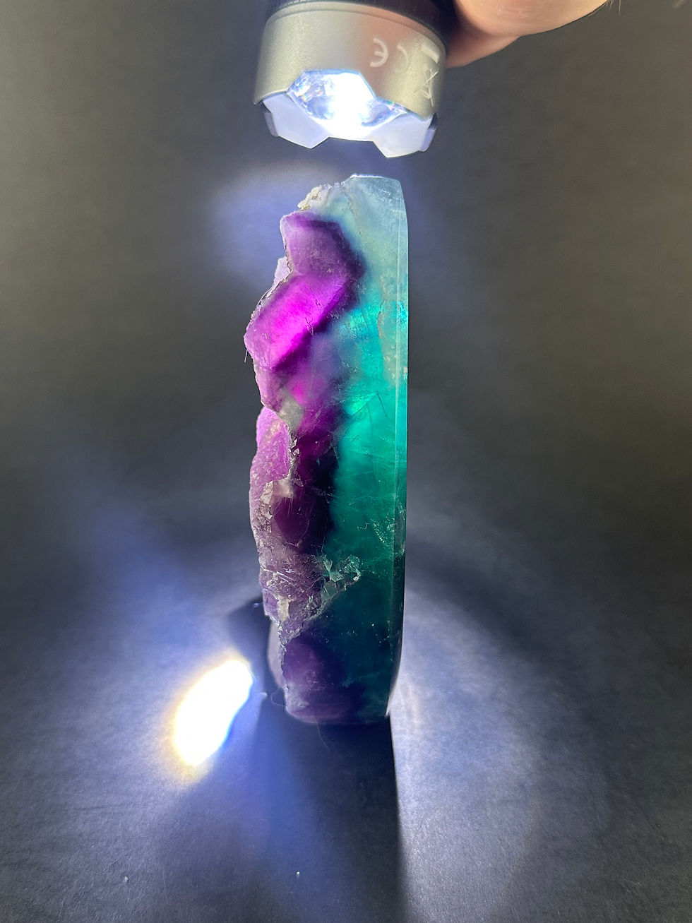 Miniature : Pointe de flèche de fluorite semi-polie