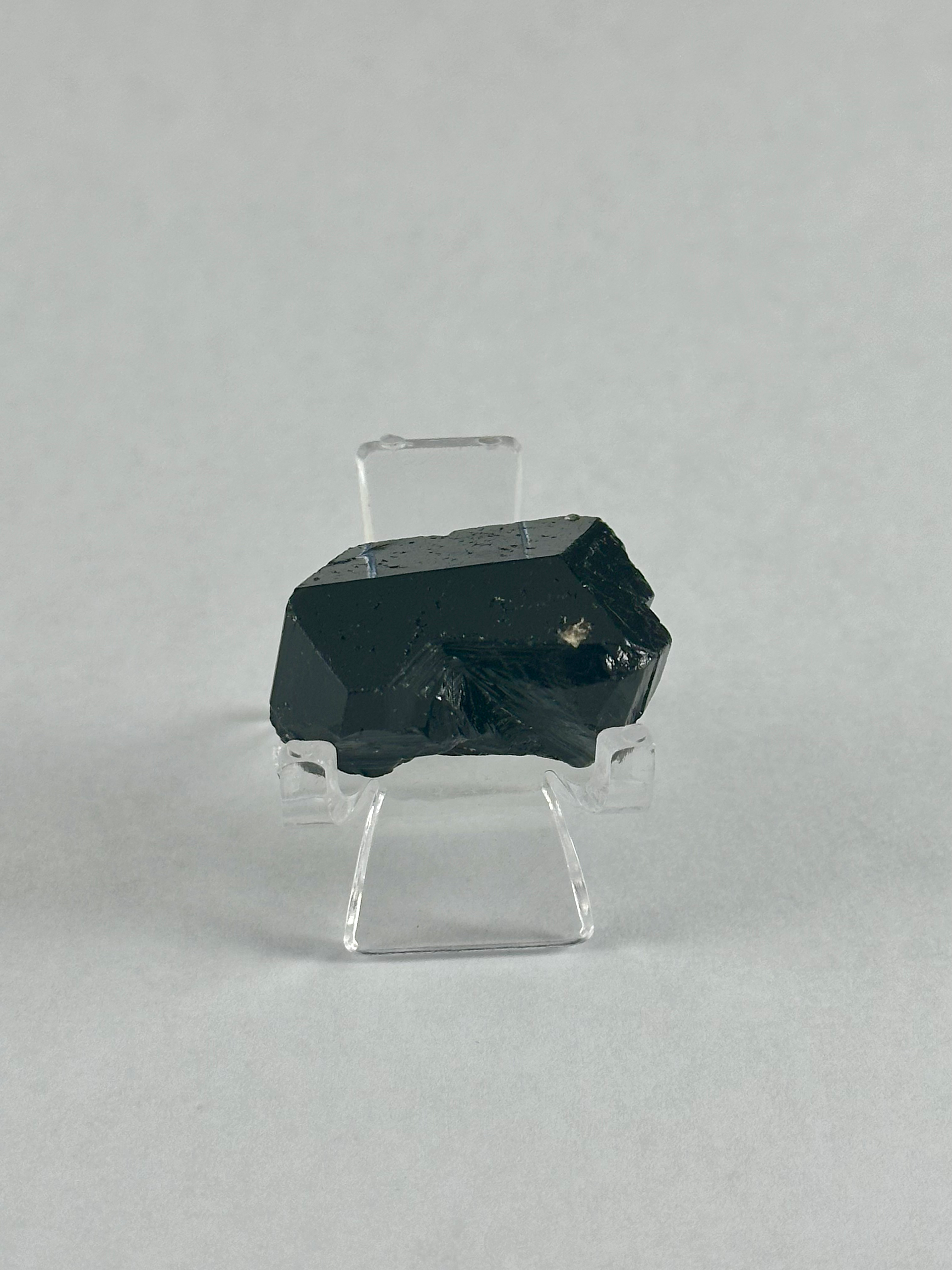 Spécimen de tourmaline schorl de Namibie