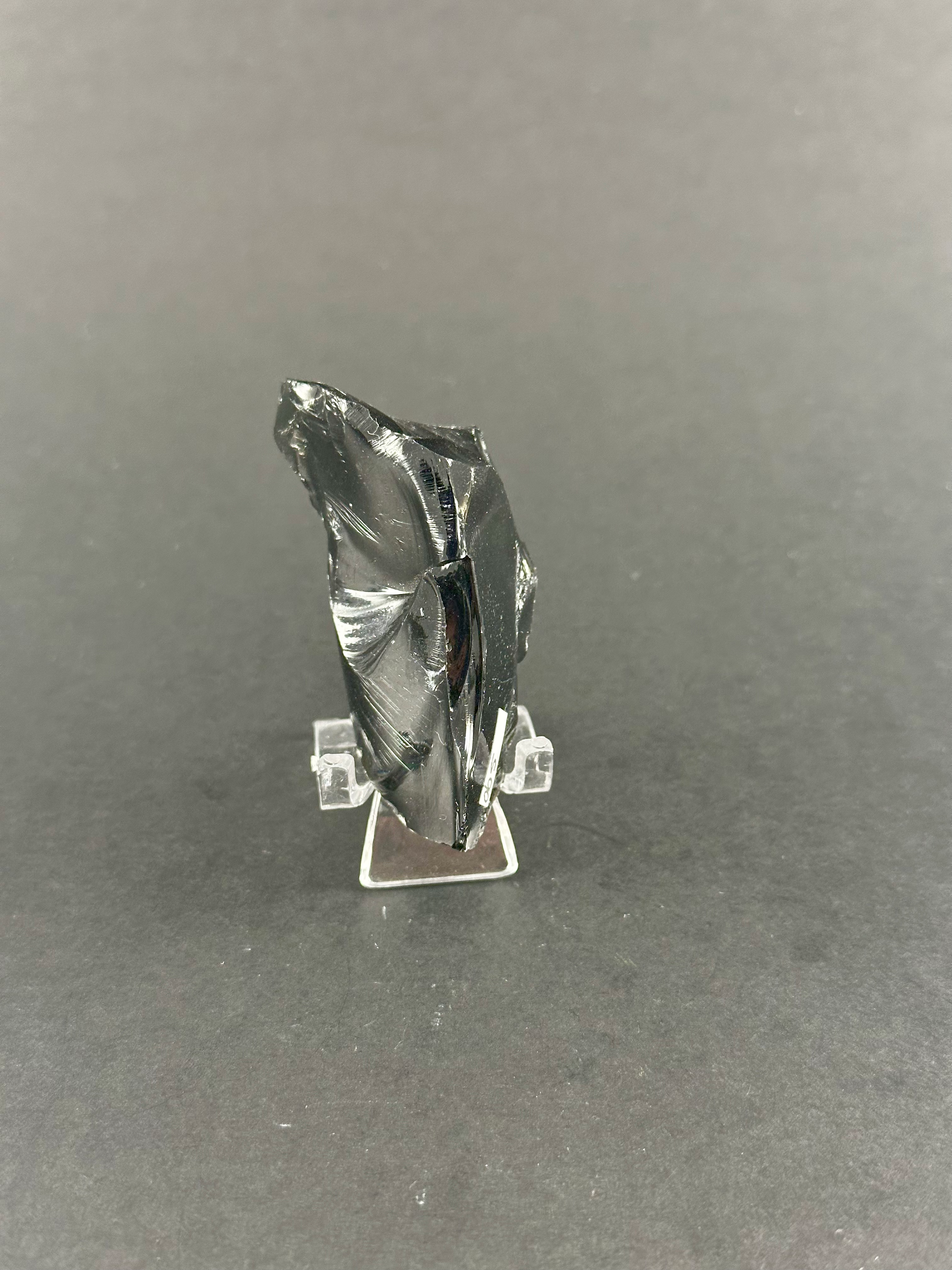 Obsidienne brute (restant de coupe)