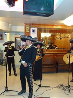 serenatas con mariachis.png