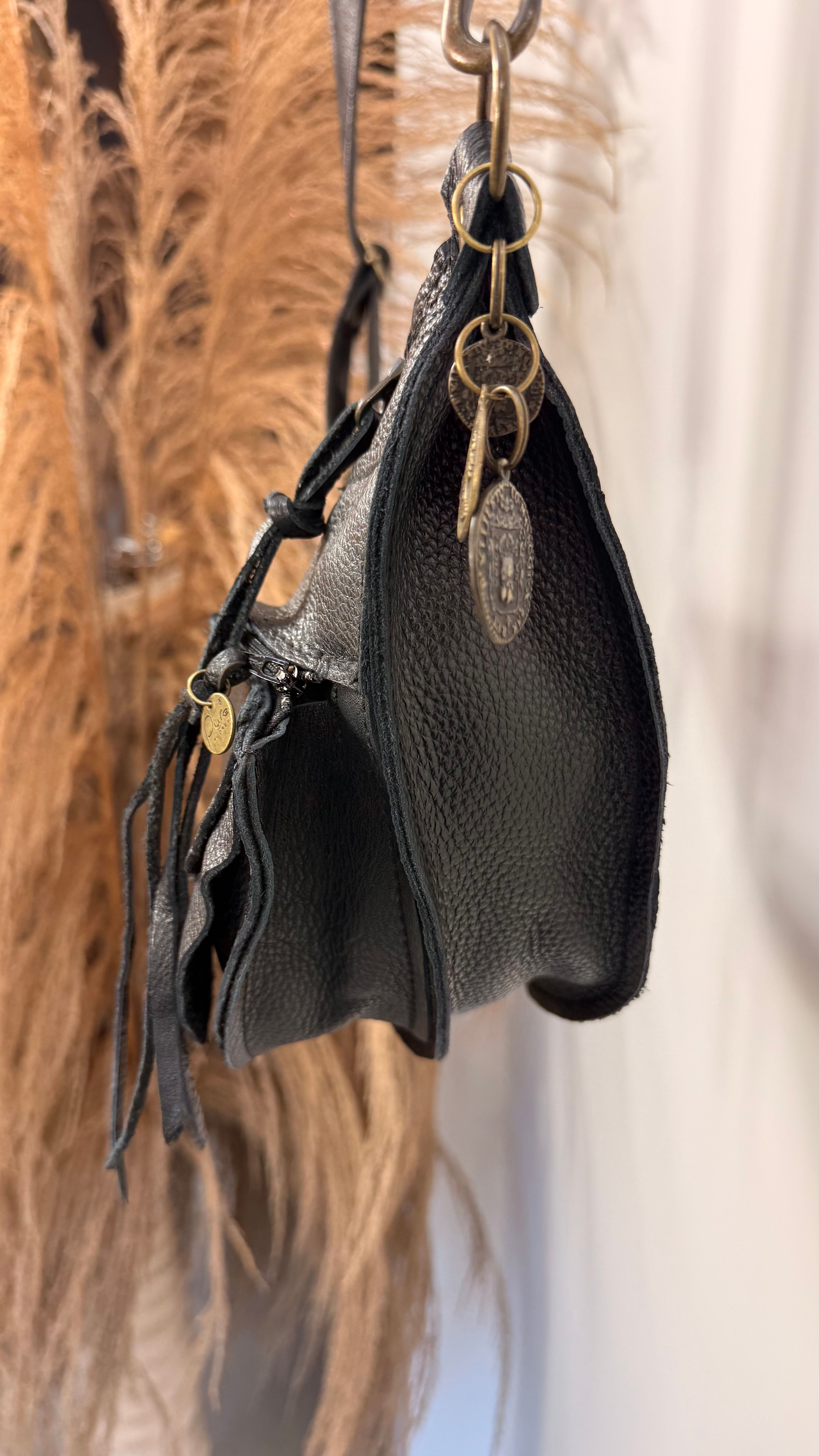 Grote zwarte leren schoudertas   - Handgemaakt 