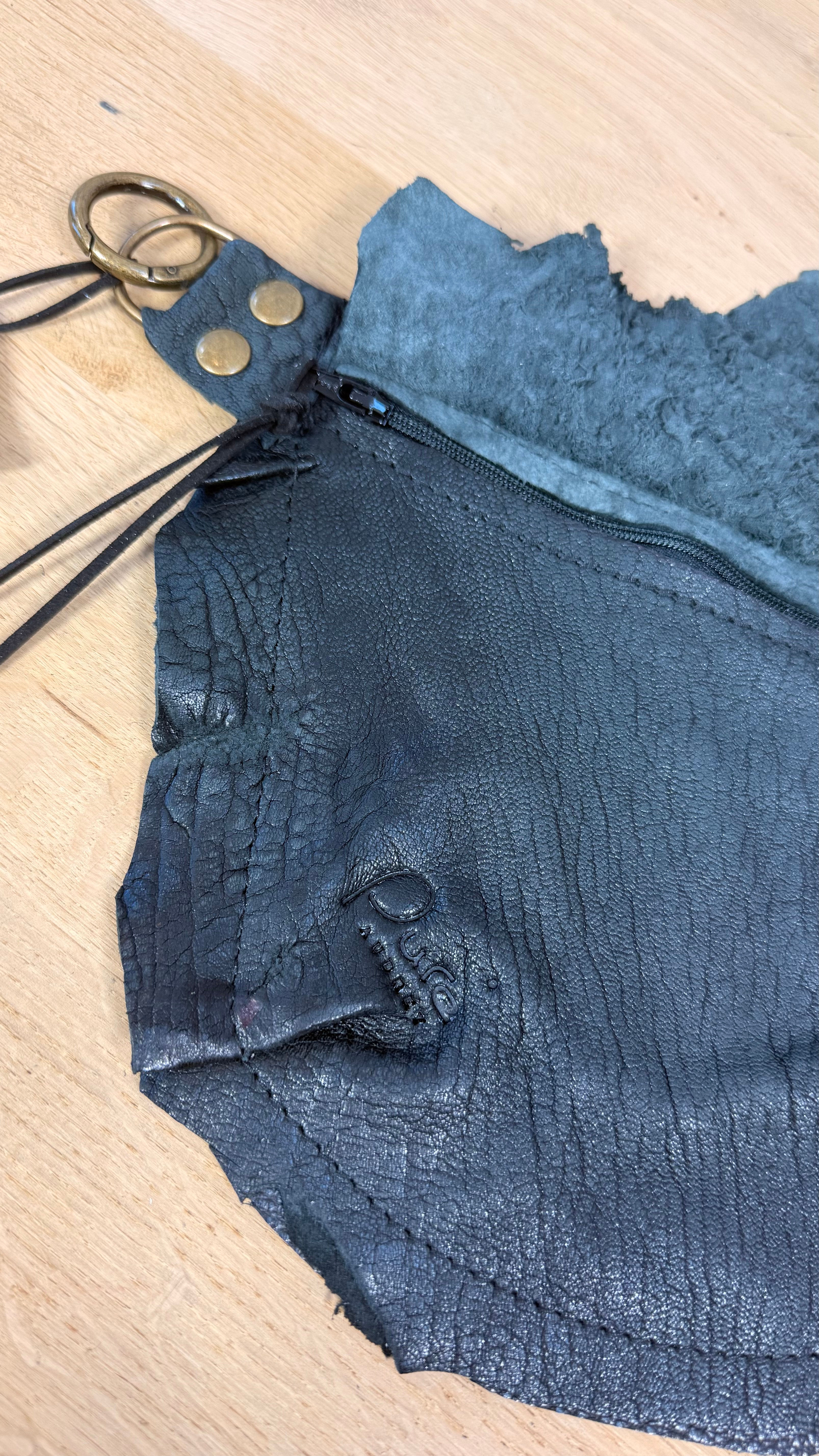 Zwart leren Jeans tasje - handgemaakt