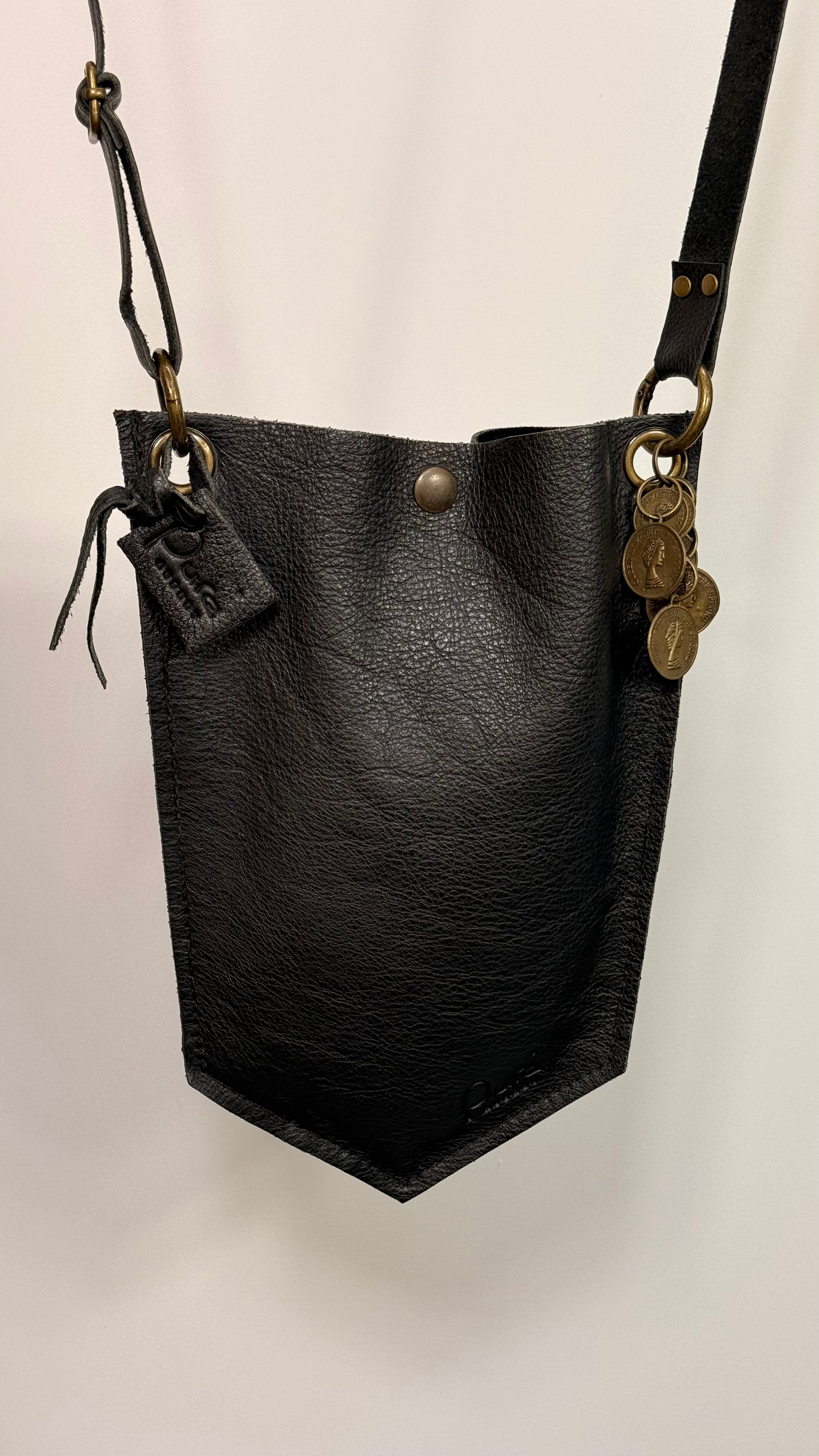 Zwart leren schoudertasje - Handgemaakt
