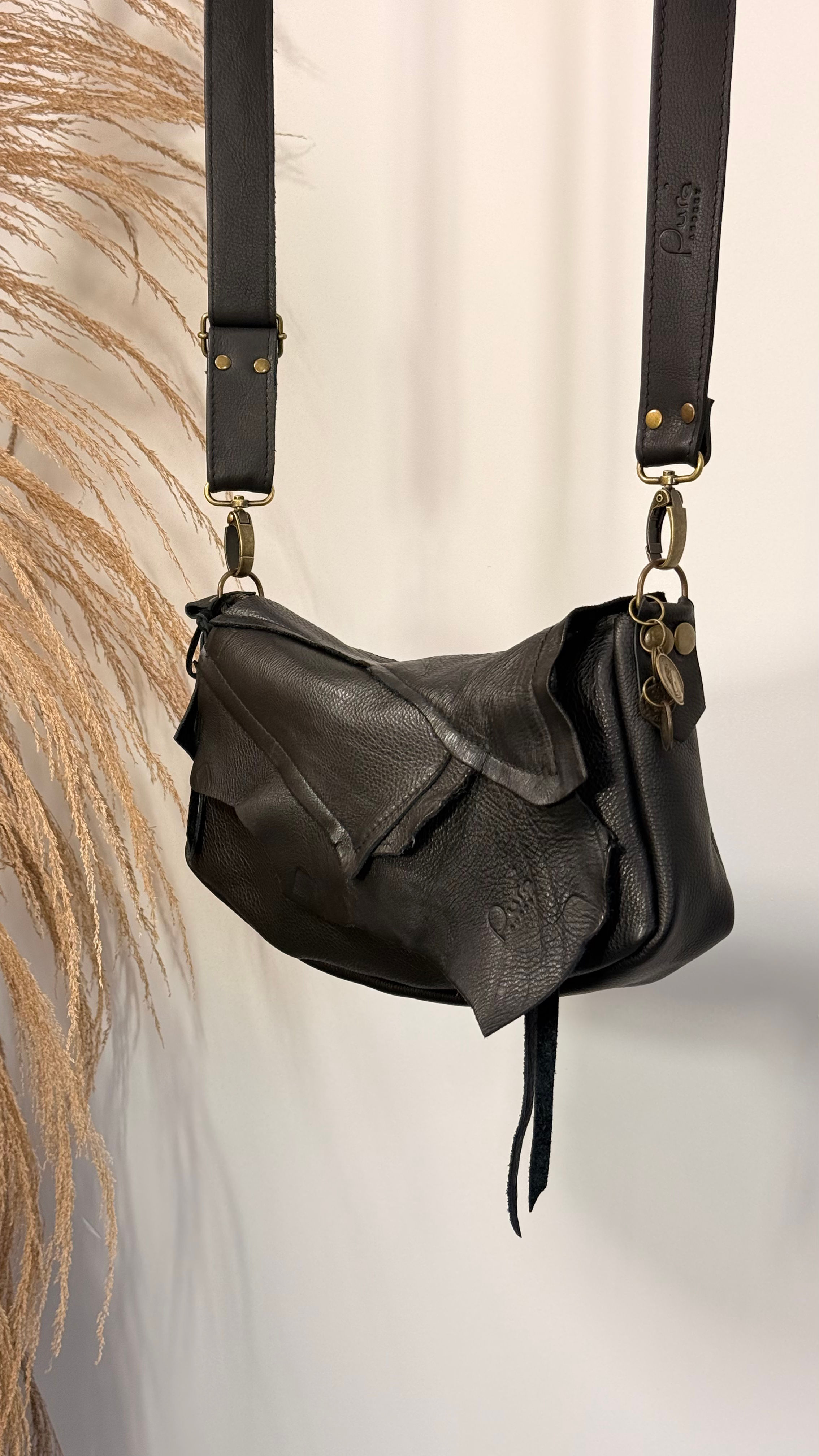 Zwarte leren boho schoudertas - Handgemaakt