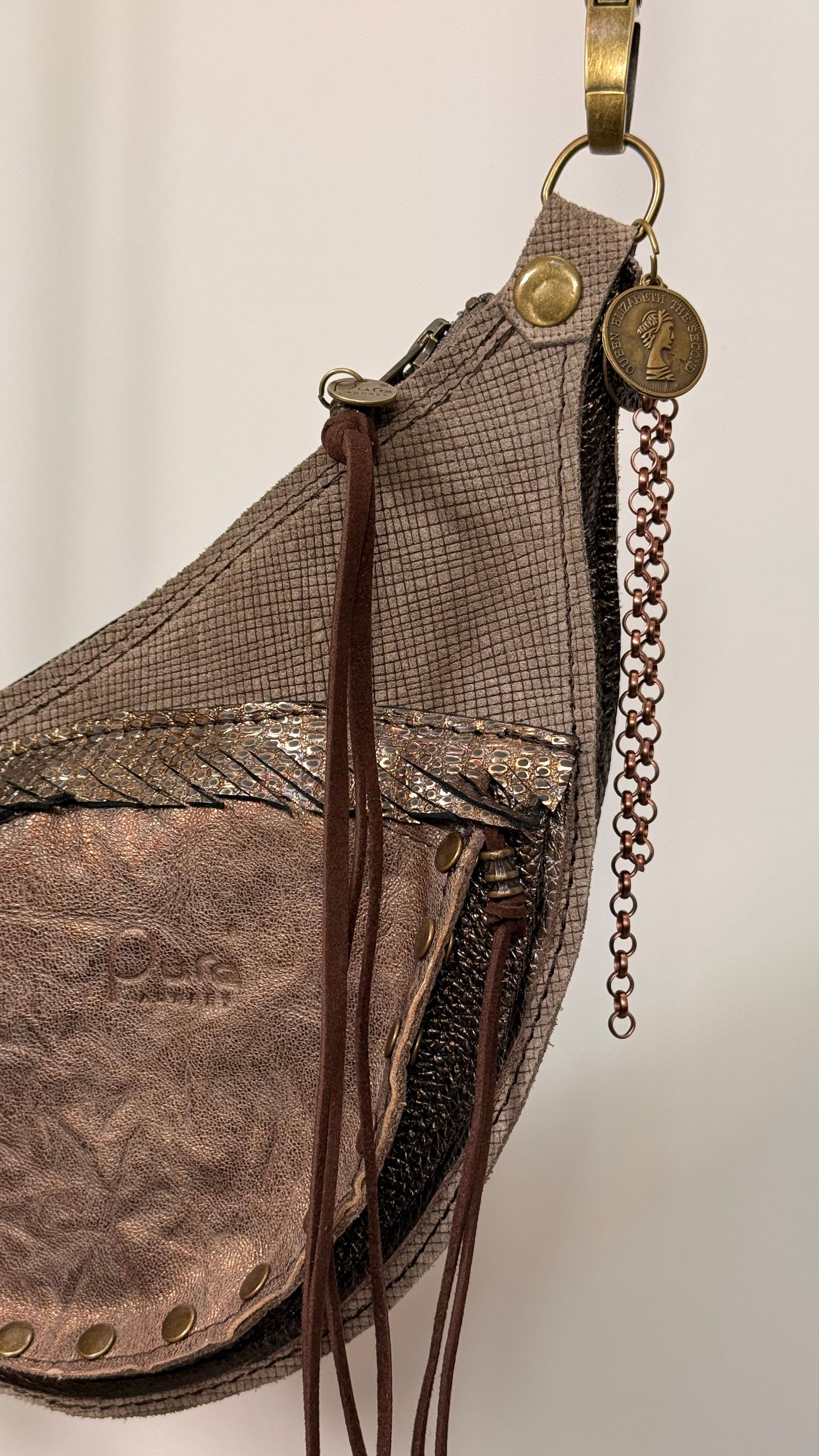 Taupe Leren schoudertas - handgemaakt 