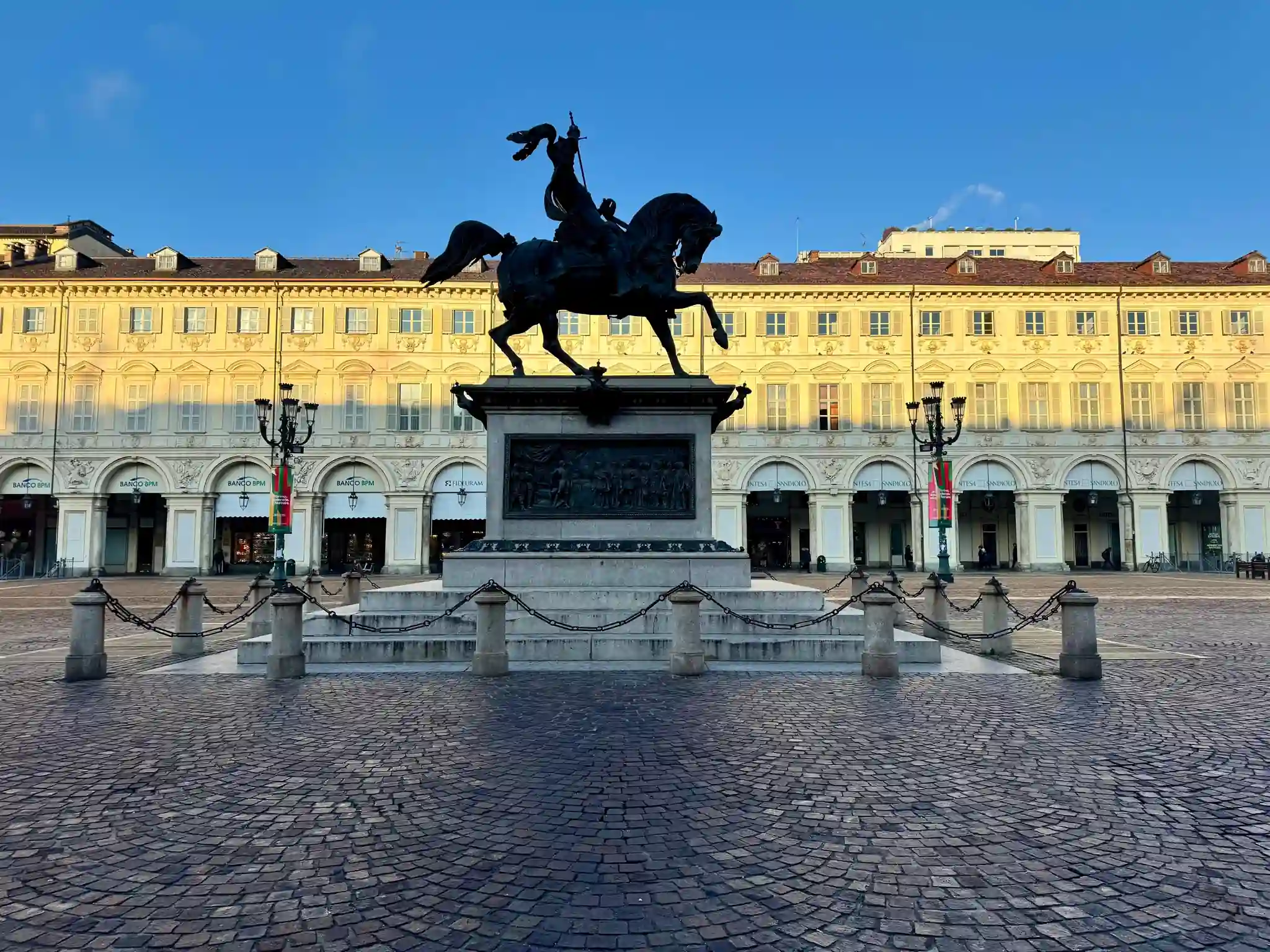Monument équestre Piazza San Carlo Turin Italie