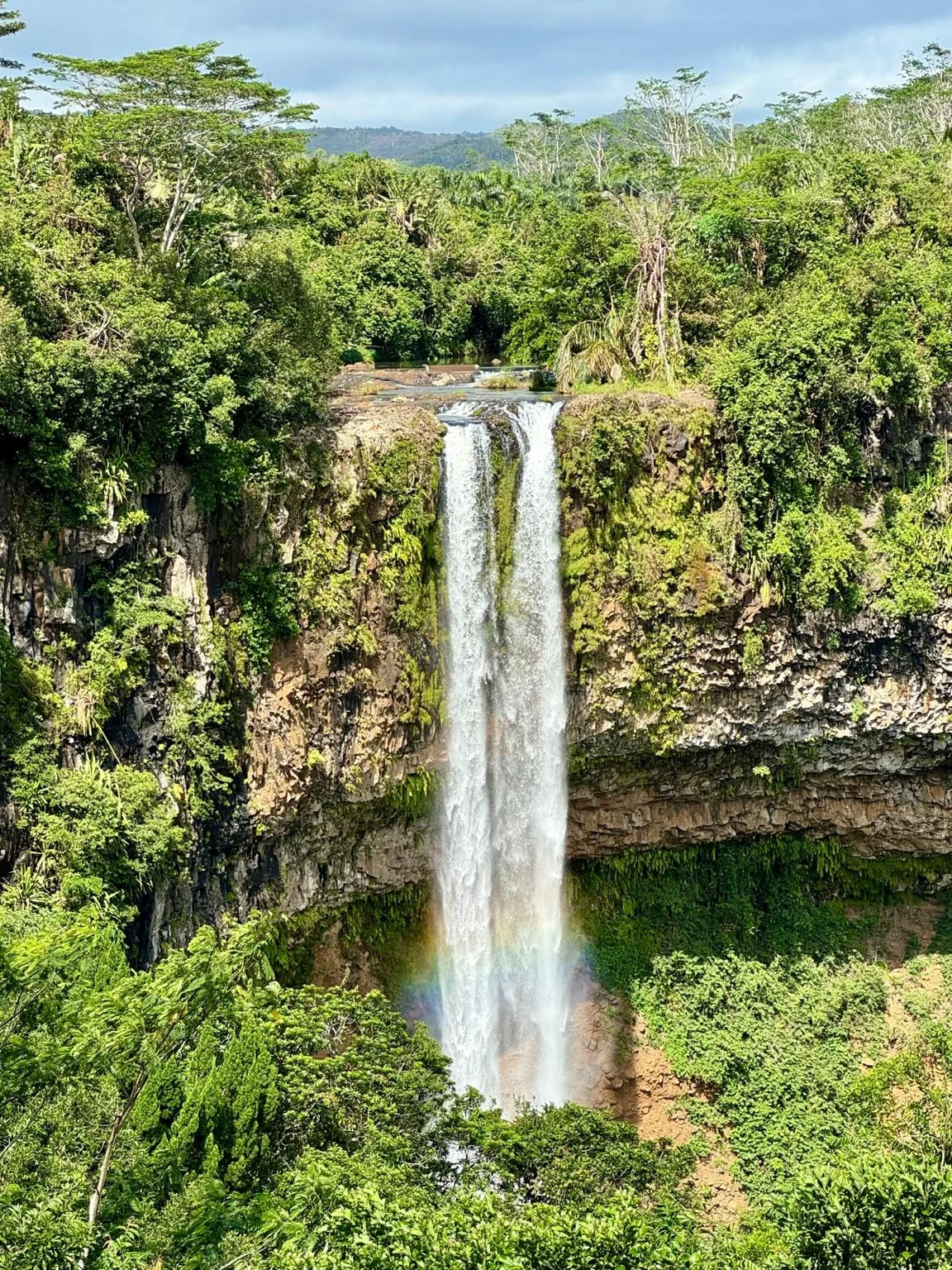 Cascade Chamarel arc-en-ciel sud île Maurice