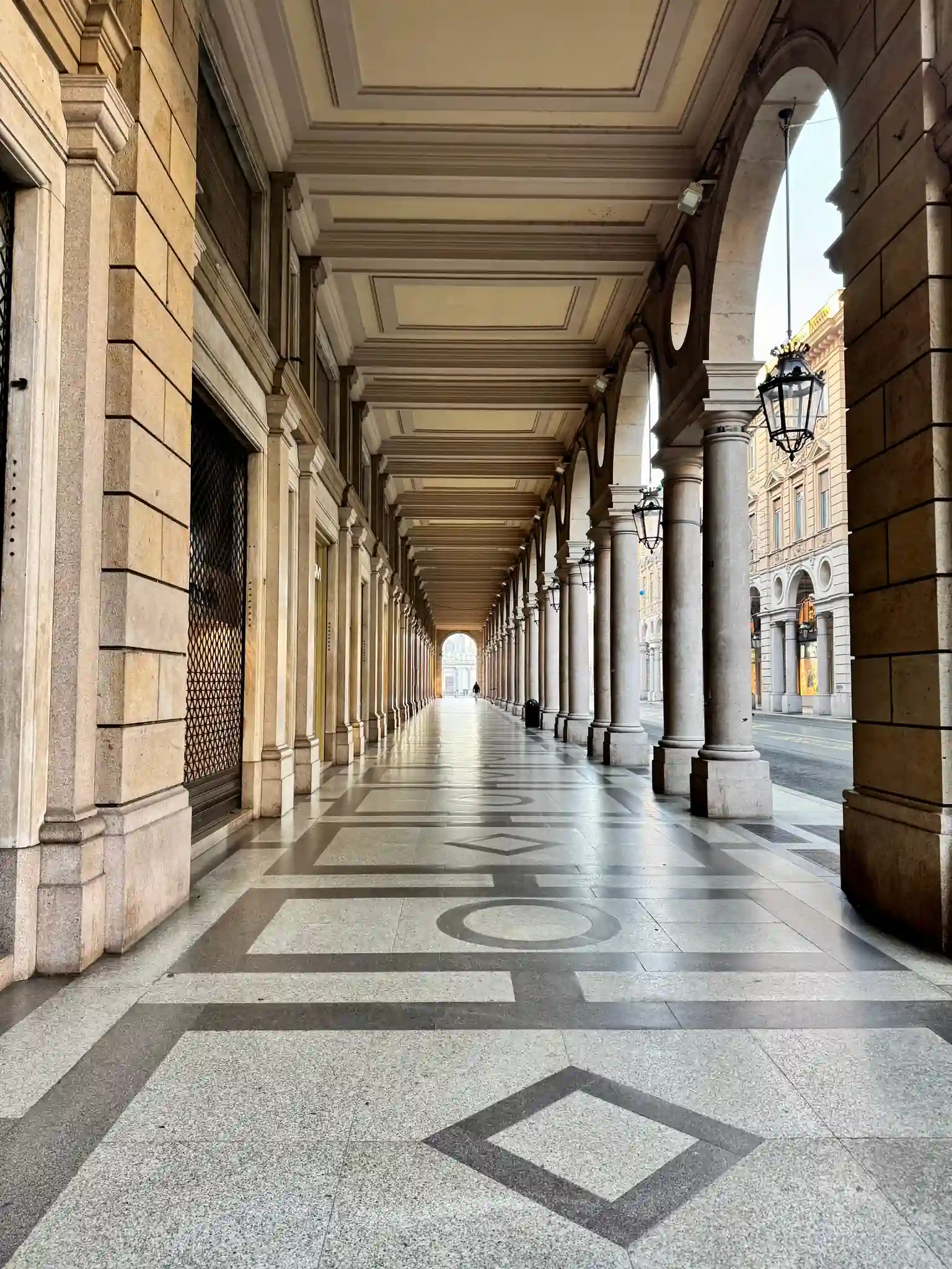 Passage galerie colonnes Turin Italie