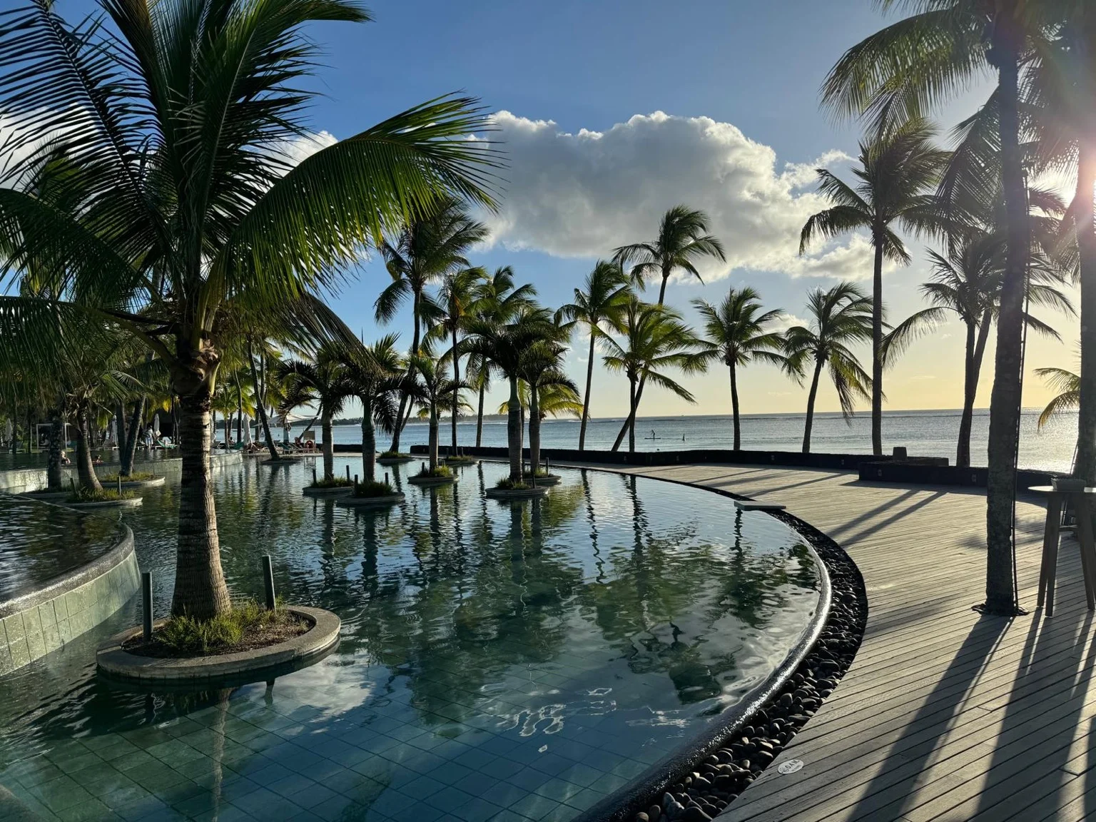 Piscine lagon palmiers Beachcomber Trou aux Biches île Maurice