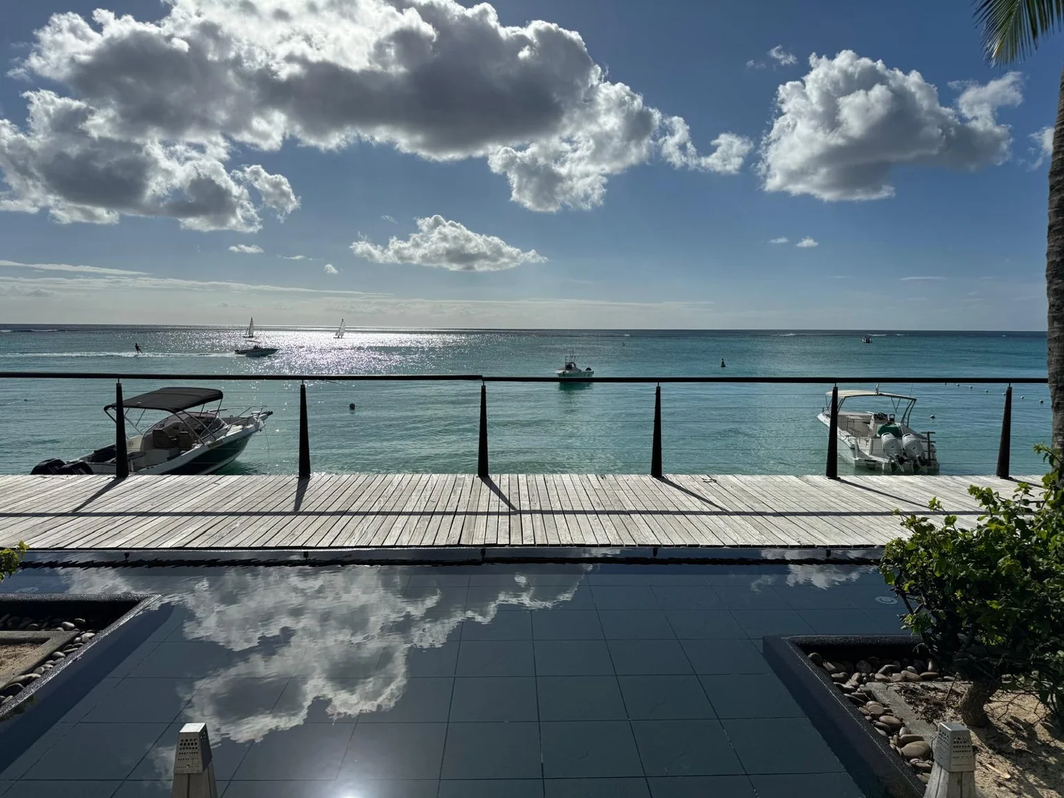 Grande piscine végétation tropicale Beachcomber Trou aux Biches île Maurice