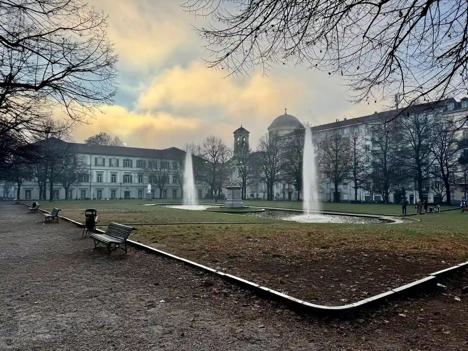 Parc fontaines églises Turin Italie