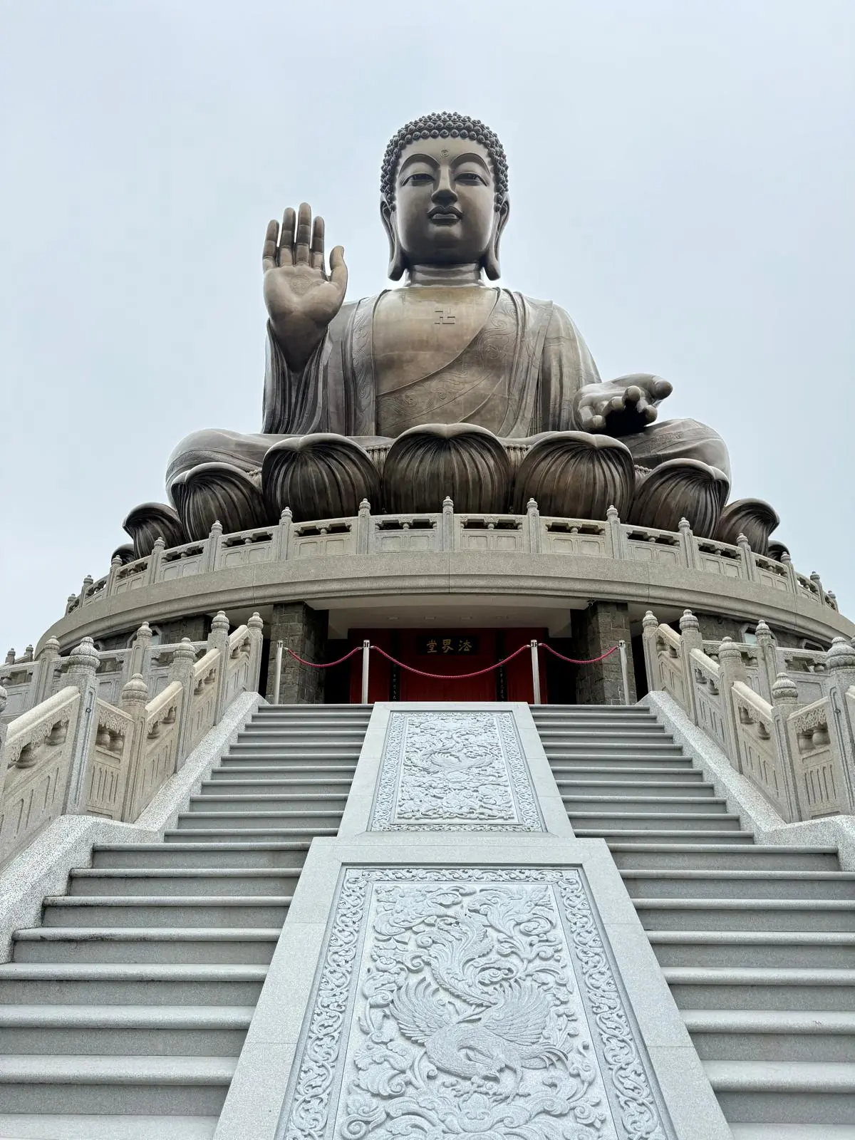 Grand Bouddha Tian Tan bronze île Lantau Hong Kong