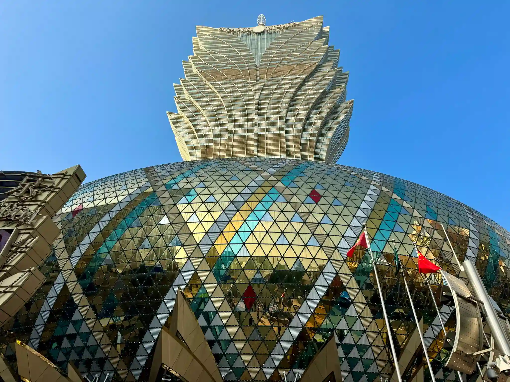 Façade Grand Lisboa lotus casino Macao