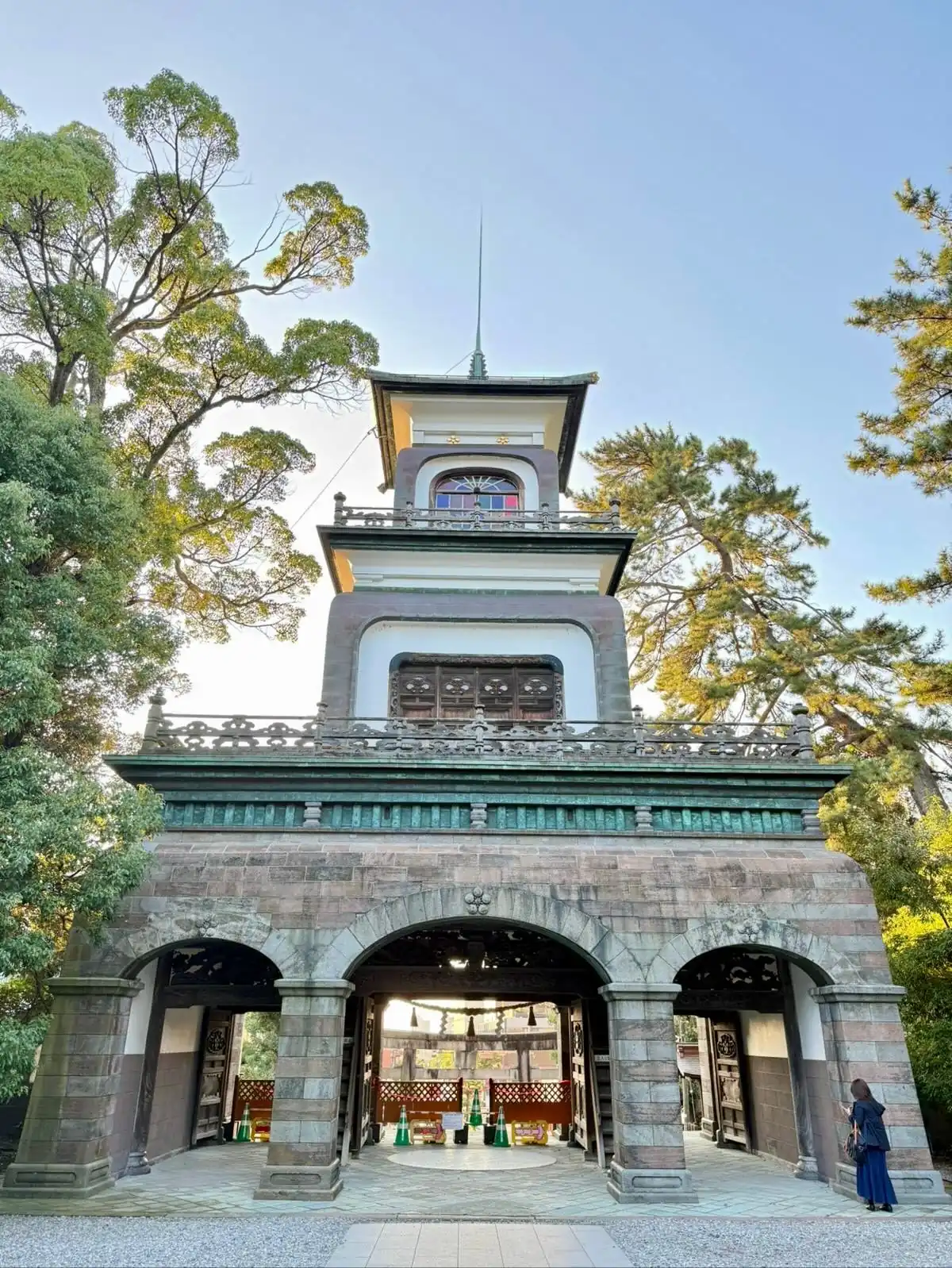 Porte torii sanctuaire Oyama-jinja Kanazawa Japon