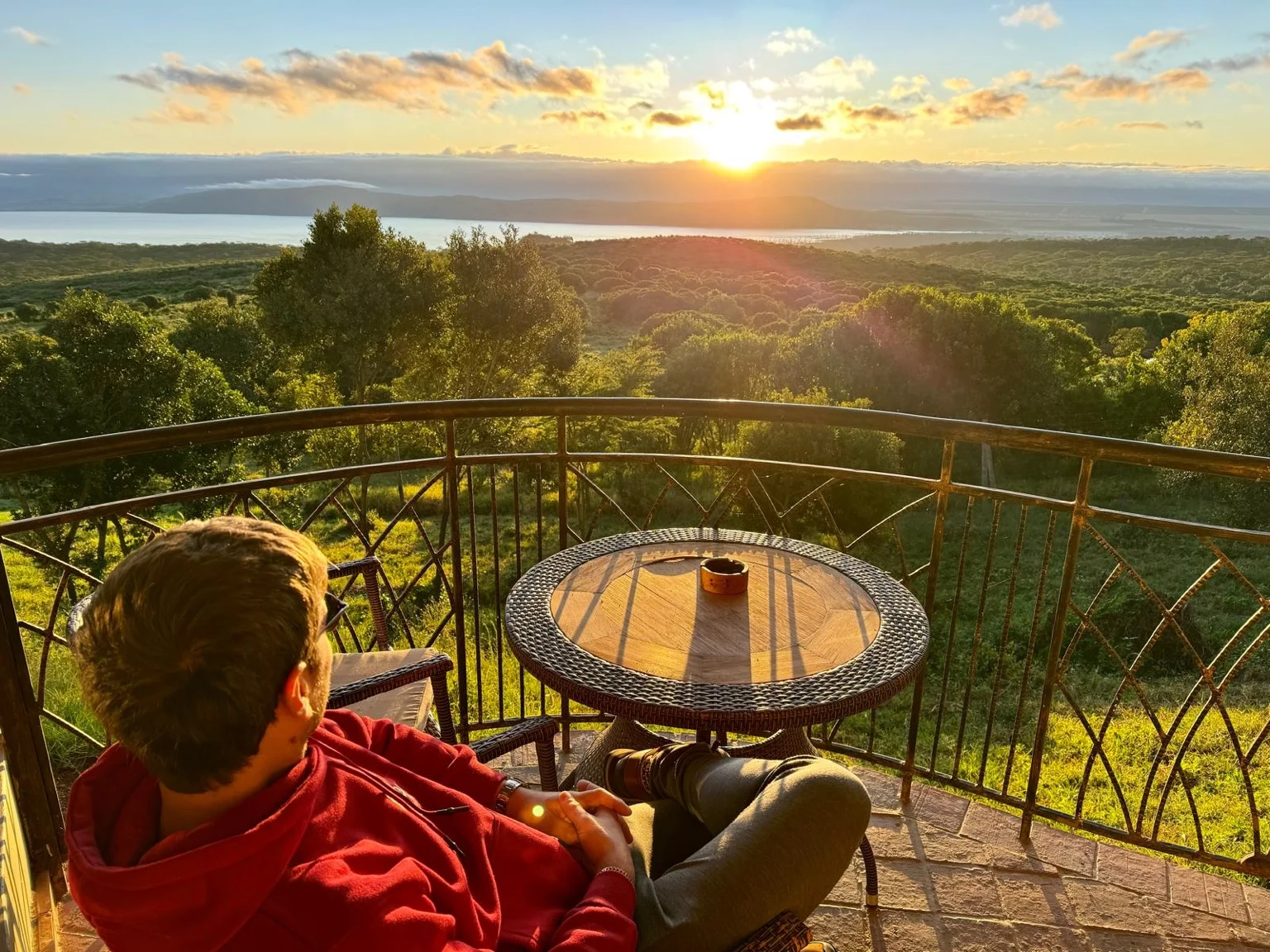 Lac Nakuru terrasse lodge lever soleil Kenya