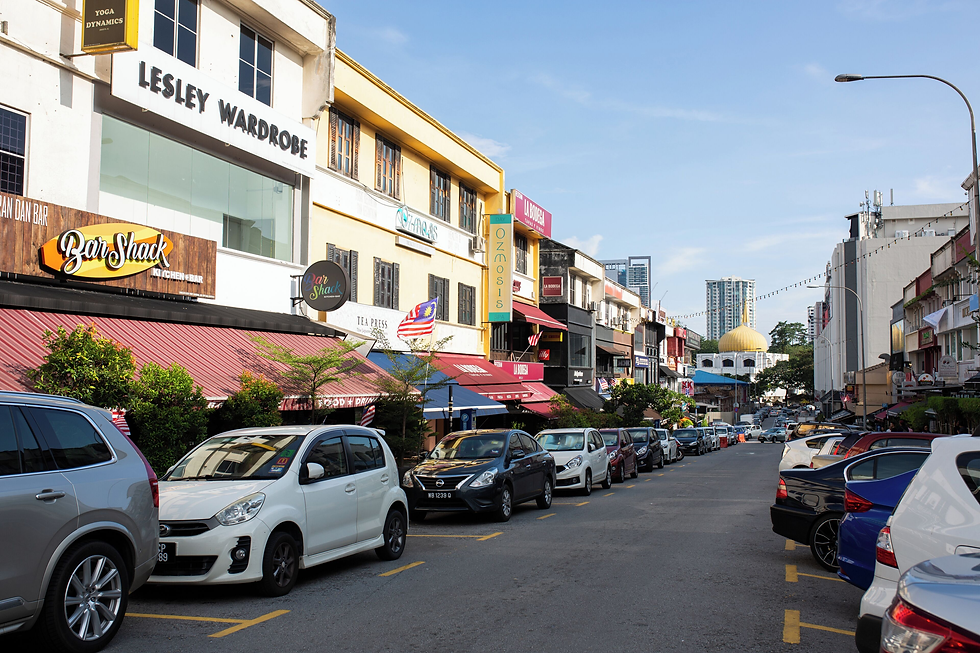 jalan telwai at bangsar in the monrining
