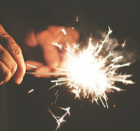 canva-hand-holding-sparkles-MABKNBUA9RE.