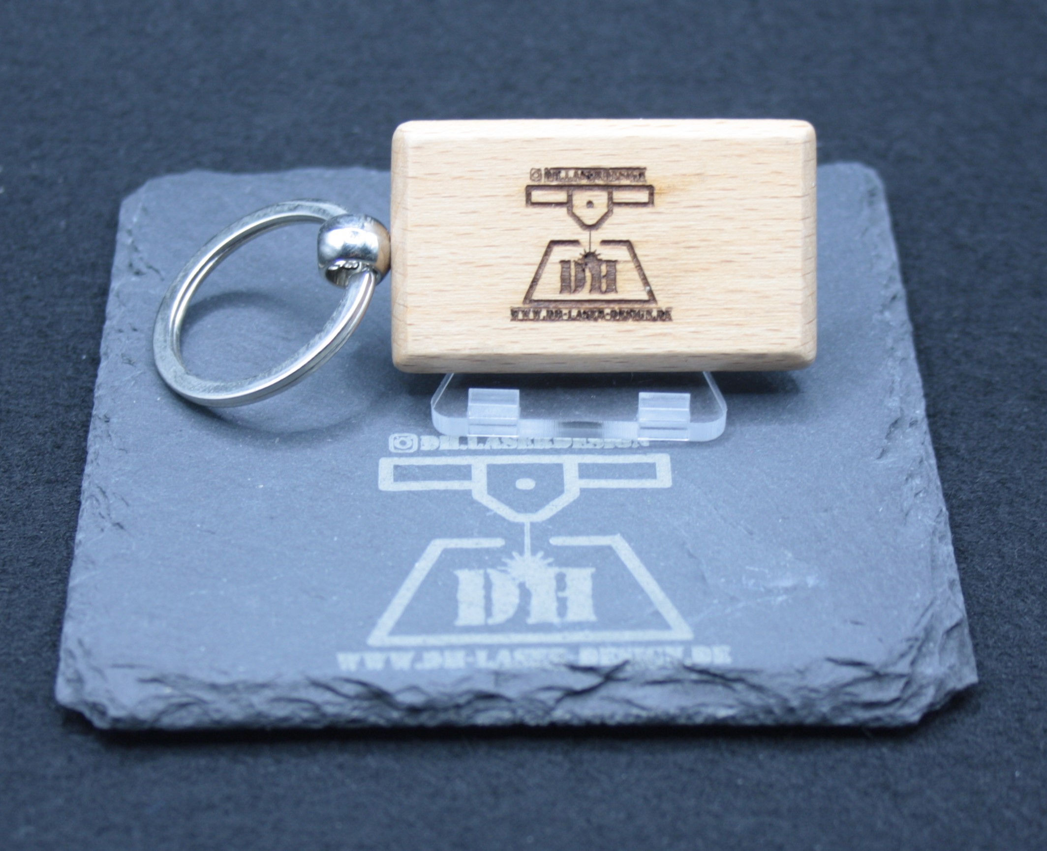 Schlüsselanhänger mit Gravur aus Holz