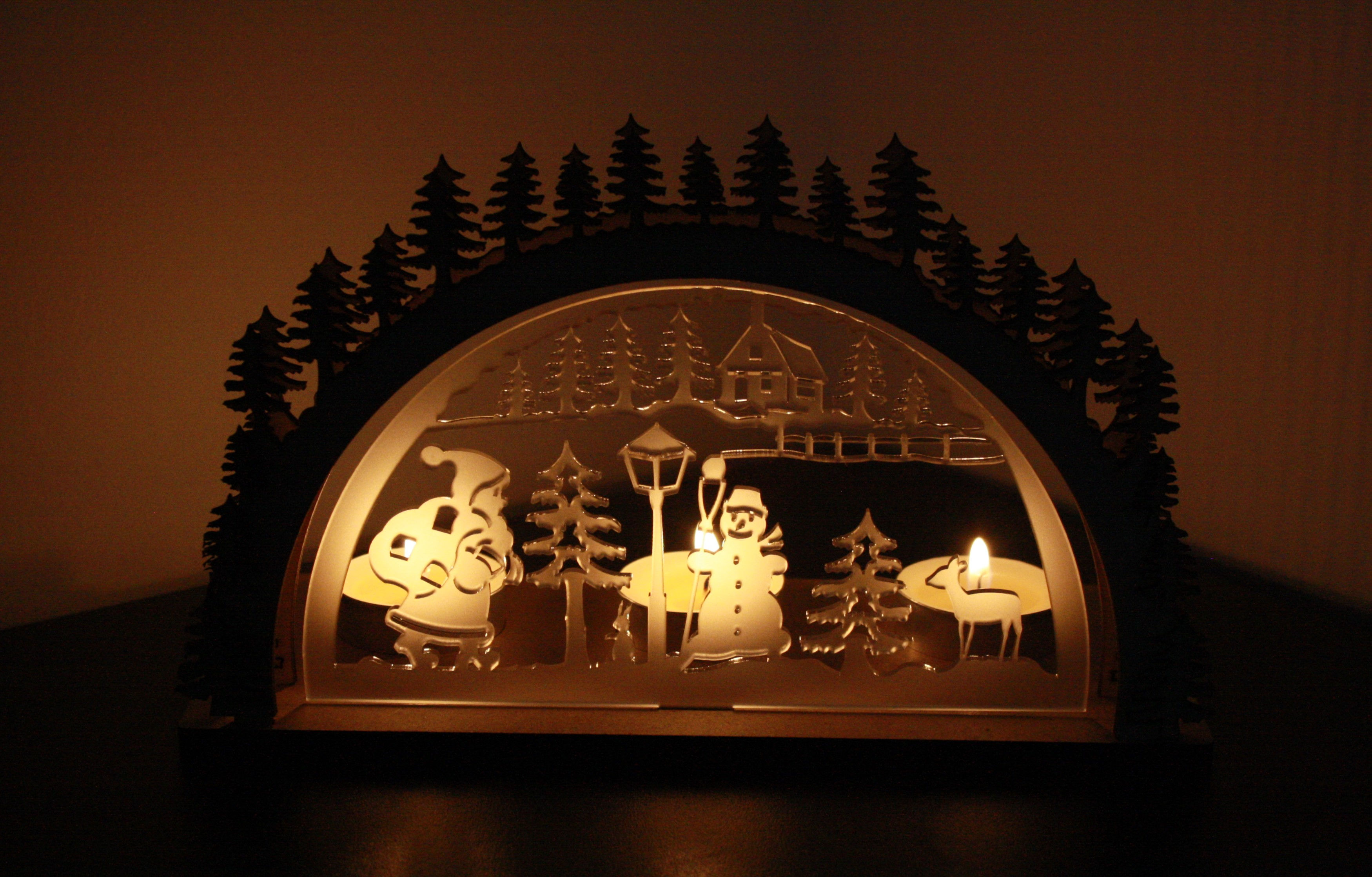 Weihnachtsbogen mit Teelichfassung