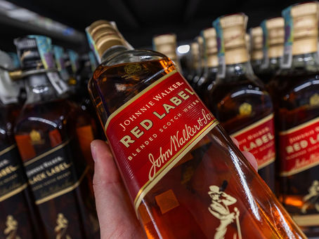 So sánh chi tiết Johnnie Walker Red, Black, Double Black