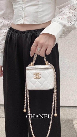 Chanel 最新工坊雙金球系列!全巴黎上架2天全城完售沒貨~有錢也買不到~照片純欣賞! 轉運回台灣中