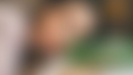 Foto de uma mulher dormindo com o título "Você tem dificuldades para dormir? Descubra como a cannabis pode ajudar"
