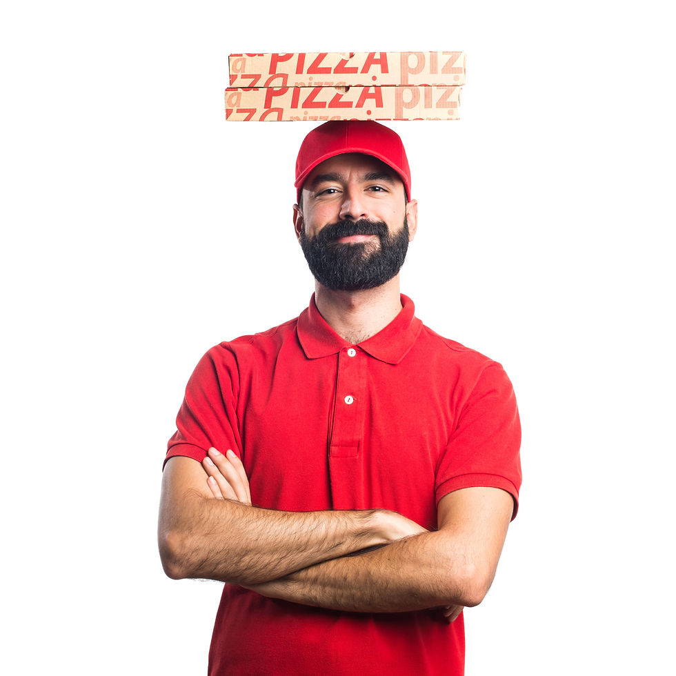 pizzaiolo avec cartons pizzas sur la tête