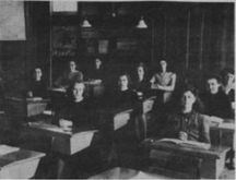 Une bibliothèque dans le village de Sainte-Adèle