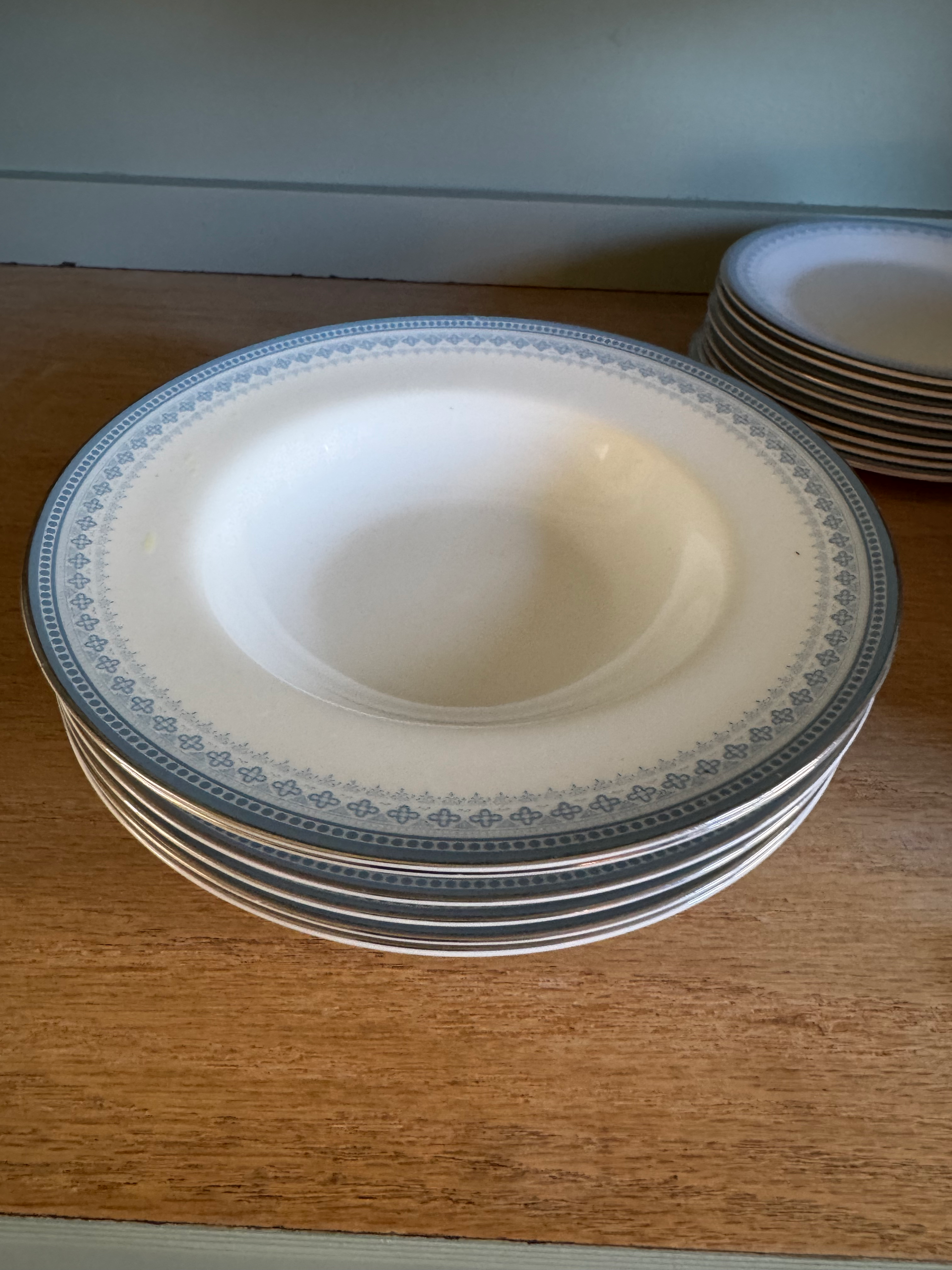 Royal Doulton Lorraine Bowls x 6