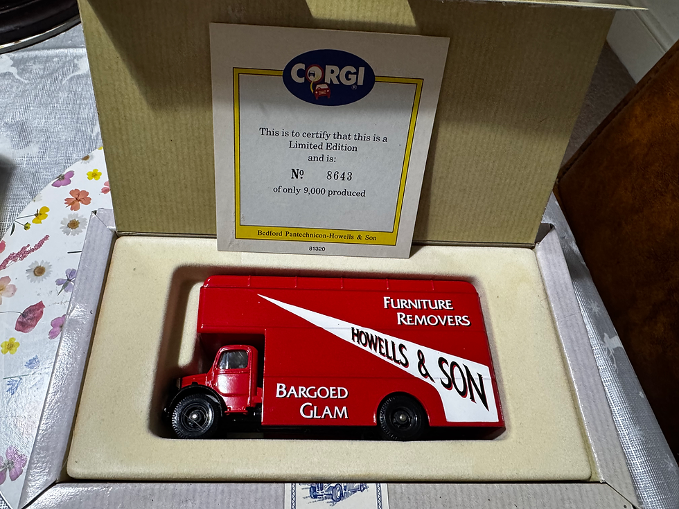 Thumbnail: Corgi Classic Commercials Bedford Pantechnicon