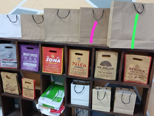 Custom Printed Shopping Non Wooven Bags and Kraft Paper Bags